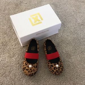 Luxe lim leopard dress shoes with pearl- size 11